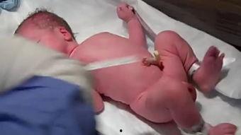 男孩洗澡视频土豆,土豆视频捕捉温馨家庭时光